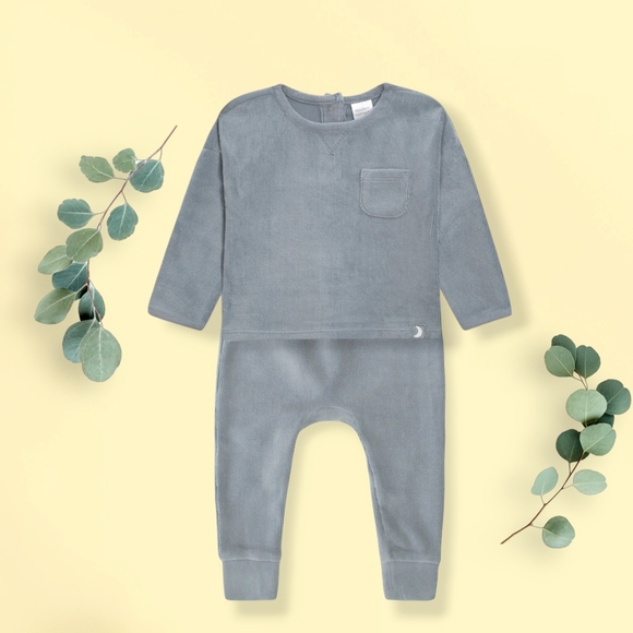 BabyGender Neutral Long Sleeve Velour Top & Pant 2-Piece Outfit Set - Picture 3 of 3
